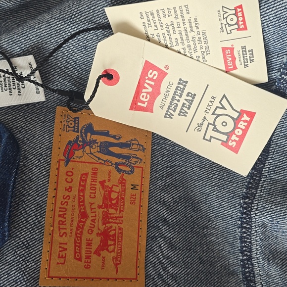 Levi's® X Toy Story Type Ii Jacket,S,M,L, XL,Retail $138.00,Cow Print Dark Wash - Picture 15 of 16
